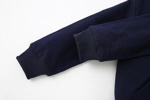 Sudadera con Capucha Moderna para Niños de Otoño, Corte Regular, 100% Poliéster, Ligera y Cálida para Jugar, Viajar y Uso Casual - Product Image 5