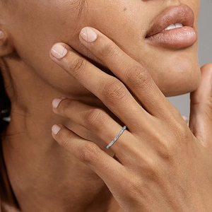 Bague de fiançailles pour femme en diamant de laboratoire taillé 0,05 carat, certifiée IGI, PT950, design floral, cadeau d'anniversaire de mariage - Product Image 2