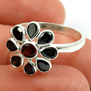 เครื่องประดับคุณภาพดี 925 เงินสเตอร์ลิงสีดําและสีขาวประดับเพชรประดับเพชรประดับเพชรที่กําหนดเองงานแต่งงานดอกไม้รูปร่างแหวน - Product Image 2