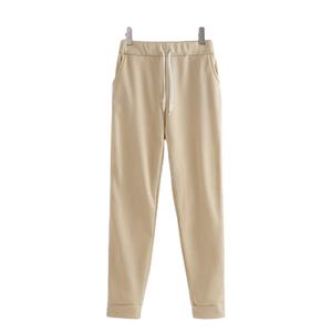 ชุดวอร์มผู้หญิงแบบสวมศีรษะมีฮู้ดและกางเกงจ็อกเกอร์ผ้าคอตตอนธรรมดาทรงพลัสไซส์พร้อมตัวเลือกโลโก้ตามสั่ง - Product Image 3