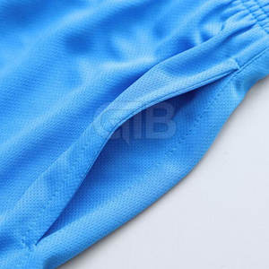 Uniforme de football personnalisé de haute qualité Style d'ensemble de vêtements de football respirants à séchage rapide - Product Image 2