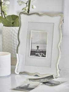 Marco de Fotos Decorativo de Acero Inoxidable 304, Moderno, Elegante, Ligero y Duradero, con Tamaño y Acabado Personalizados - Product Image 5