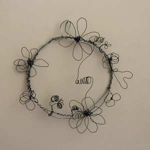 Adorno Navideño Ecológico Hecho a Mano en Hierro Forjado con Acabado Negro, Diseño Moderno para Decoración Navideña Colgante - Product Image 6