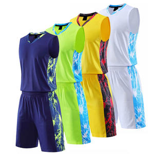 Meilleur prix de vente Vêtements de sport Nouveau design Haute qualité Polyester respirant Uniforme de basket-ball Ensembles unisexe Vente en ligne - Product Image 5