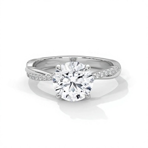 Anillo de Compromiso con Moissanita de Corte Redondo y Tallo Trenzado en Plata de Ley 925 - Product Image 1