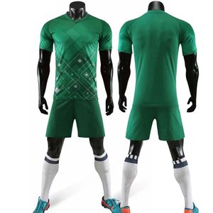 Tenues de football en gros 2025, meilleur design, haute qualité, respirantes, confortables, uniformes de football par sublimation - Product Image 3