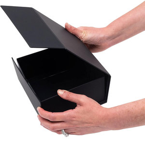 Petite boîte cadeau de luxe à couvercle magnétique noir pour vêtements pour le stockage des vacances de Noël Papier de luxe pliable avec feuille d'aluminium - Product Image 6