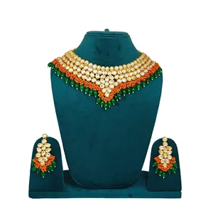 Ensemble de collier en or plaqué Meenakari Kundan avec perles vertes et perles orange, bijoux de mariée raffinés pour femmes, en cuivre - Product Image 2
