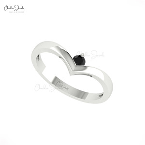 Bague solitaire en or massif 14 carats, design tendance, chevron, diamant noir véritable taille rond de 3 mm, bague de promesse, sertie à griffes, bijoux en gros - Product Image 3