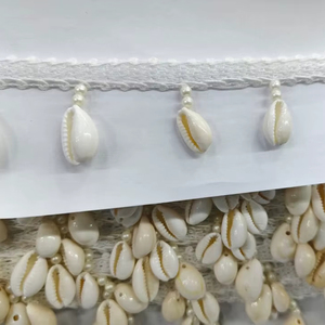 Vestidos de Novia Étnicos con Encaje de Cuentas de Primera Calidad, Diseño Ecológico con Patrón Geométrico y Encaje de Miel - Product Image 1