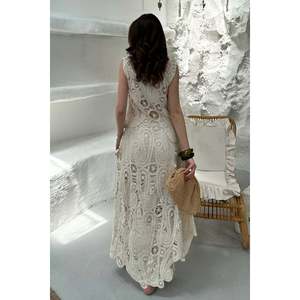 ชุดเสื้อและกระโปรงลูกไม้สีขาวอมครีมแบบอสมมาตร - สีเอครู - Product Image 5