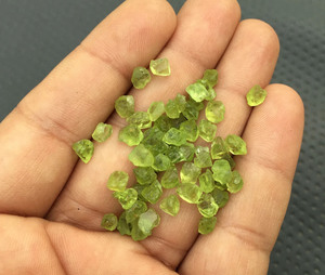 2-4 MM Raw Natural Peridot Gemstone August Birthstone Jewelry 50 Pieces Loose Birthstone Rough Gemstones Raw Natural Peridot - Product Image 5