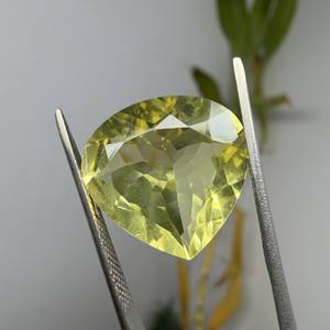 Quartz citron en forme de coeur 12mm à 15mm pierre précieuse naturelle en vrac pour la fabrication de bijoux en gros - Product Image 5