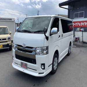 Voitures Toyota Hiace d'occasion fraîches et propres assez utilisées Meilleur prix grande vitesse Vente pas d'accident Conduite à gauche et à droite - Product Image 5