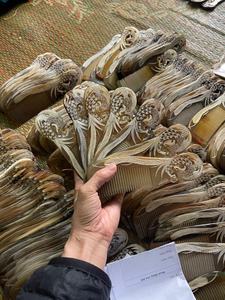 Peine de cuerno de búfalo Premium para el cuidado del cabello ecológico para un cabello sedoso sin enredos con un toque natural - Product Image 2