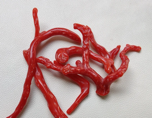 BRANCHES DE CORAIL ROUGE 42 Cts, 100% Bâton de corail rouge italien naturel. A'1 Qualité Corail Poli Branche Bâton Pierre Précieuse Pour Bijoux - Product Image 1