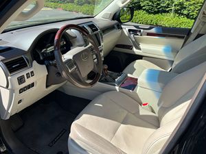 2016 Lexus GX 460 1 Propietario 4,6 litros V8 Power Sin modificar Centro de bloqueo Diferencial Asientos de cuero Dirección izquierda - Product Image 2