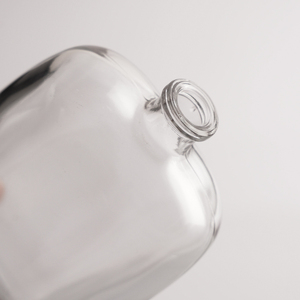 Hot Bán <span class=keywords><strong>100Ml</strong></span> Xách Tay Phẳng <span class=keywords><strong>Flask</strong></span> Hình Dạng Rõ Ràng Glass Rỗng Chai Nước Hoa Cho Nam Giới Đi Du Lịch Với Bạc Phun Bơm - Product Image 2