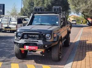 รถยนต์อเนกประสงค์มือสอง ปี 2025 LCruiser พวงมาลัยขวา เครื่องยนต์ดีเซลเทอร์โบ เกียร์ธรรมดา  สำหรับขับบนถนนทั่วไป  ล้อแม็กซ์ R17 หลังคาผ้า - Product Image 5