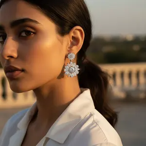 Pendientes de Plata con Circonita Cúbica en Forma de Flor para Mujer, Clásicos y Modernos, Colgantes para Fiestas, Hechos de Latón y Cobre - Product Image 3