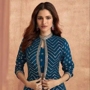 Elegante nuevo diseñador Heavy Rayon Mujer Intrincado Cuatro lados Imprimir Trabajo Detallando Mujeres Intrincado Cuatro lados Imprimir Trabajo Fiestas - Product Image 1