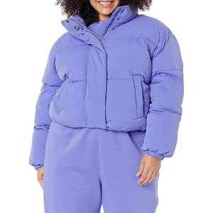 Manteau à capuche léger respirant résistant à l'eau pour femmes Veste bouffante à fermeture éclair avec remplissage en coton disponible grande taille - Product Image 5