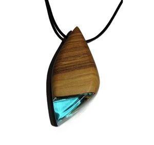 Solid Wood Resin Necklace Pendant Handmade Sweater Chain of Marine Solidified Resin Necklace - Product Image 1