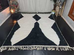 Superbe tapis marocain Beniourain fait à la main tapis en laine de mouton noir et blanc noué directement de l'usine - Product Image 6