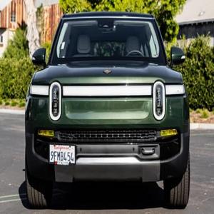 RIVIAN R1S ADVENTURE EDITION 2023 d'occasion (conduite à gauche/droite) - Product Image 1