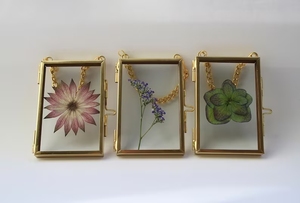 Vente chaude en laiton doré et verre Kiko cadre tenture murale en verre mini cadre photo fleur pressée pour la décoration de la maison - Product Image 2