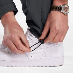 Pantalon cargo élégant en polyester pour hommes avec matériau respirant et coupe confortable pour une utilisation toute la journée - Product Image 6