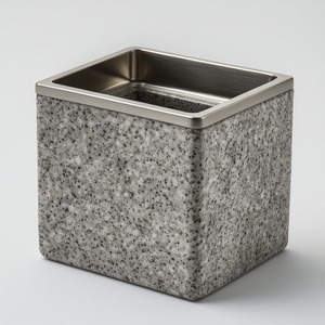 Elegante y moderno soporte para cepillos de dientes de baño, fabricado con metal duradero que proporciona una gran estabilidad, bordes lisos y diseño ecológico. - Product Image 1