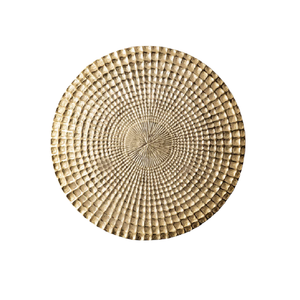 Plateau décoratif en aluminium avec un artisanat antique élégant, conçu pour servir ou embellir votre table - Product Image 1