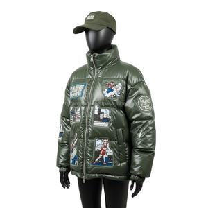 2025 chaqueta acolchada para mujer, carcasa exterior de nailon, diseño acolchado verde oliva con parche de logotipo personalizado, chaquetas acolchadas bordadas para mujer - Product Image 4