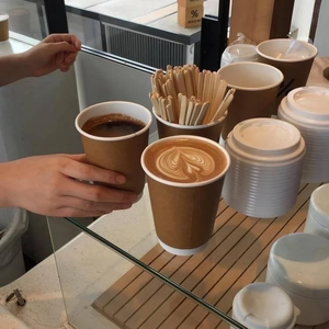 Vaso de papel Kraft marrón-Vaso de Papel Sostenible de Vietnam para café, té, jugo y más-A prueba de fugas y resistente a la grasa - Product Image 4