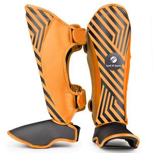 Protège-tibias de boxe en cuir de qualité supérieure, protège-tibias personnalisés pour hommes et femmes avec un design protecteur et durable, protège-tibias personnalisés - Product Image 5