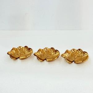 Bols en aluminium faits à la main, finition plaquée or, résistants à la chaleur, design moderne et luxueux pour les fêtes, les mariages et les cérémonies - Product Image 3