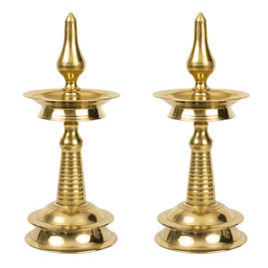 Lampe traditionnelle du Kerala pour la décoration de la maison, l'usage en Pooja et au temple, qualité d'exportation, laiton pur Nila Vilakku pour les mariages et Diwali - Product Image 2