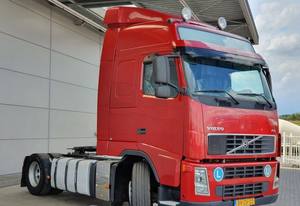 รถบรรทุกวอลโว่ FH 440 ปี 2006 มาตรฐานยูโร 4 ระบบขับเคลื่อน 4x2 กำลังเกิน 450 แรงม้า รับน้ำหนักบรรทุก 31-40 ตัน เหมาะสำหรับการขนส่งทางเรือ - Product Image 3