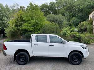 Toyota Hilux 2.4 D-4D Active Doble Cabina Pickup 4x4 RHD Usada de 2021 - Product Image 5