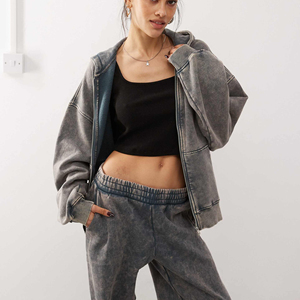 Ensemble de survêtement à capuche court pour femmes décontracté avec pantalon de jogging taille haute tenue confortable à la mode pour les voyages en salle de sport et les vêtements décontractés - Product Image 5