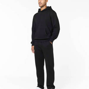 Conjunto de chándal para hombre con logotipo personalizado y detalles en contraste - Product Image 6