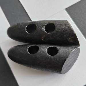 Attache en corne de buffle, écologique, artisanale, solution de fixation haut de gamme, aspect rustique, vêtements d'extérieur, mode d'hiver, design - Product Image 5