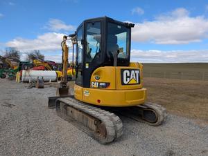 Mini pelle sur chenilles Caterpillar 305E2 CR légèrement utilisée - Product Image 3