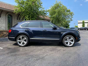 Venta al por mayor usado 2019 Bent Ley Bentayga AWD V8 4dr SUV sin accidentes coches baratos venta techo corredizo DVD combustible eléctrico automático - Product Image 3
