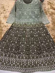 Traje Salwar Gulnaaz de Alta Demanda, Diseño de Diseñador, Ropa de Boda o Atuendo para Fiestas y Eventos Nocturnos Disponible a un Precio Accesible - Product Image 5