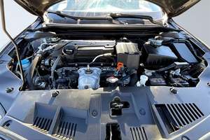 Increíble Acura ILX FWD 2018 en perfectas condiciones, edición especial, con poco kilometraje, disponible a una oferta increíble - Product Image 6