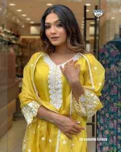 Nouvelle vente chaude femmes en relief saison de mariage jaune Designer coton Kurti pantalon Duppata prêt à porter fête porter prix de gros - Product Image 2