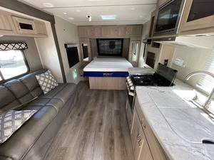 Remolque Coachmen Freedom Express 192RBS usado del 2021, listo para la venta. - Product Image 2