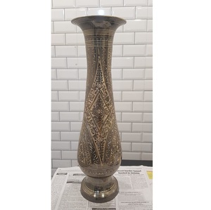 Modern Style Brass Finish Metal Flower Vase Great Quality <b>Table</b> <b>Centrepiece</b> for Wedding Events or Home Decor - Product Image 1